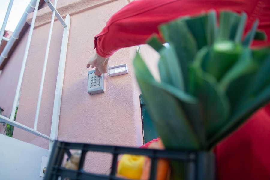 Kinek kell fizetnie a bérelt lakásban lévő kaputelefon javításáért?