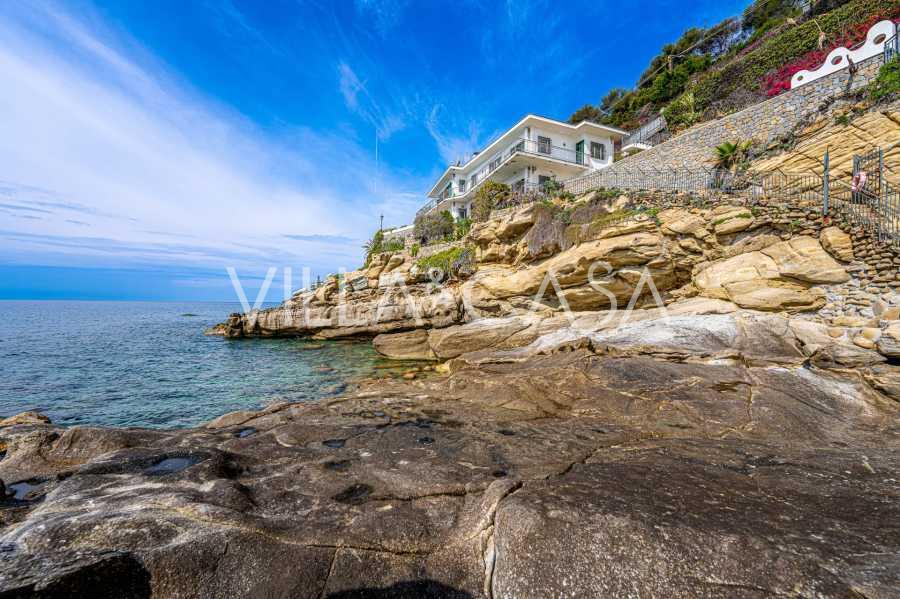 Villa in una zona prestigiosa in Liguria