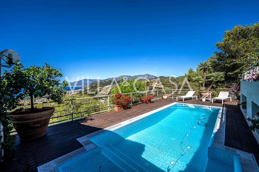 Villa con vista panoramica su Monaco a Bordighera