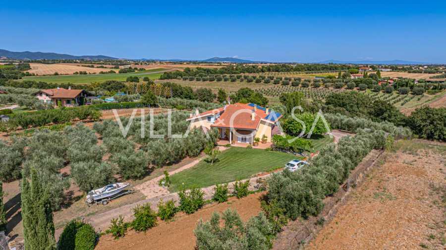 Villa eladó Montalto di Castroban