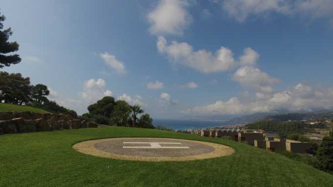 Villa con eliporto a Bordighera