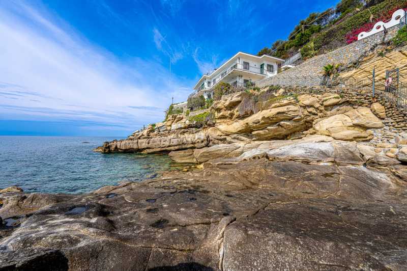 Villa in una zona prestigiosa in Liguria