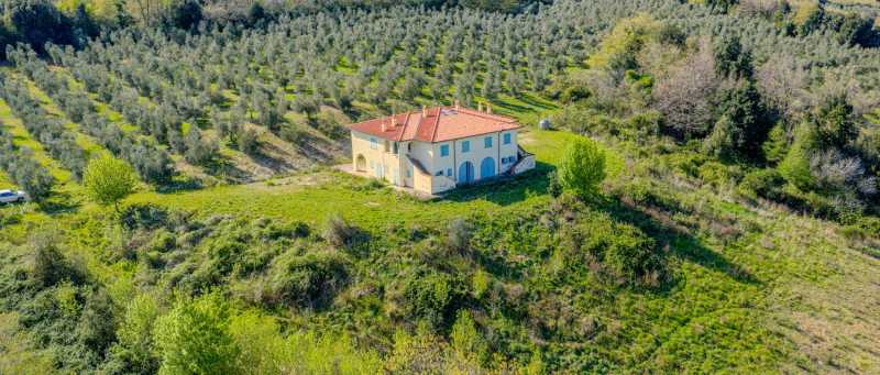 Mansion eladó Mancianóban, Toszkánában