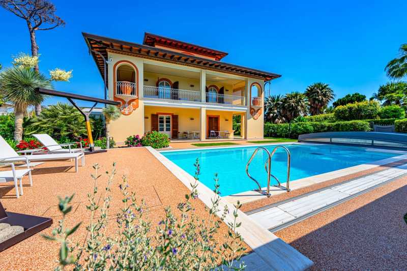 Eladó gyönyörű villa Forte dei Marmi-ban