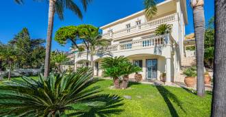 Villa a mare a Sanremo