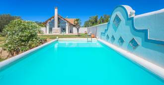 Modern stílusú villa medencével Lazio és Toszkána határán.