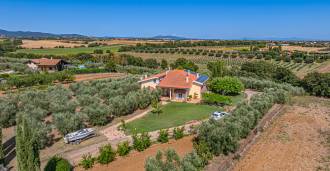 Villa eladó Montalto di Castroban