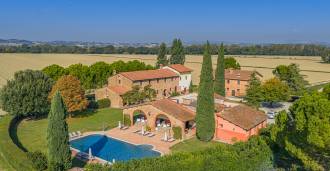 Elit agrárturizmus eladó Perugiában, Umbriában.