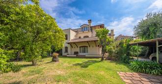 Tengerparti villa Bordigherában eladó