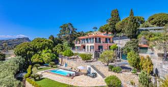 Eladó egy gyönyörű villa Bordigherában