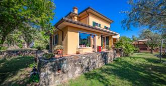 Villa Carrarában eladó