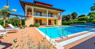 Eladó gyönyörű villa Forte dei Marmi-ban