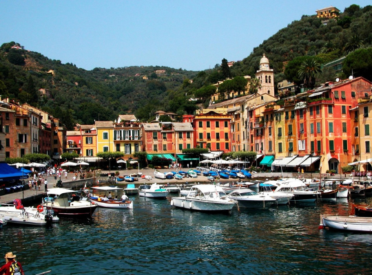 Portofino egy elit üdülőhely Olaszországban 2021-ben